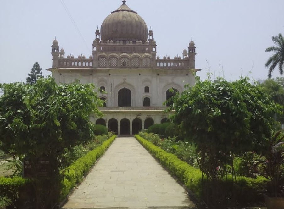 Moti Mahal Masjid, Faizabad (Ayodhya), Uttar Pradesh - Vushii.com